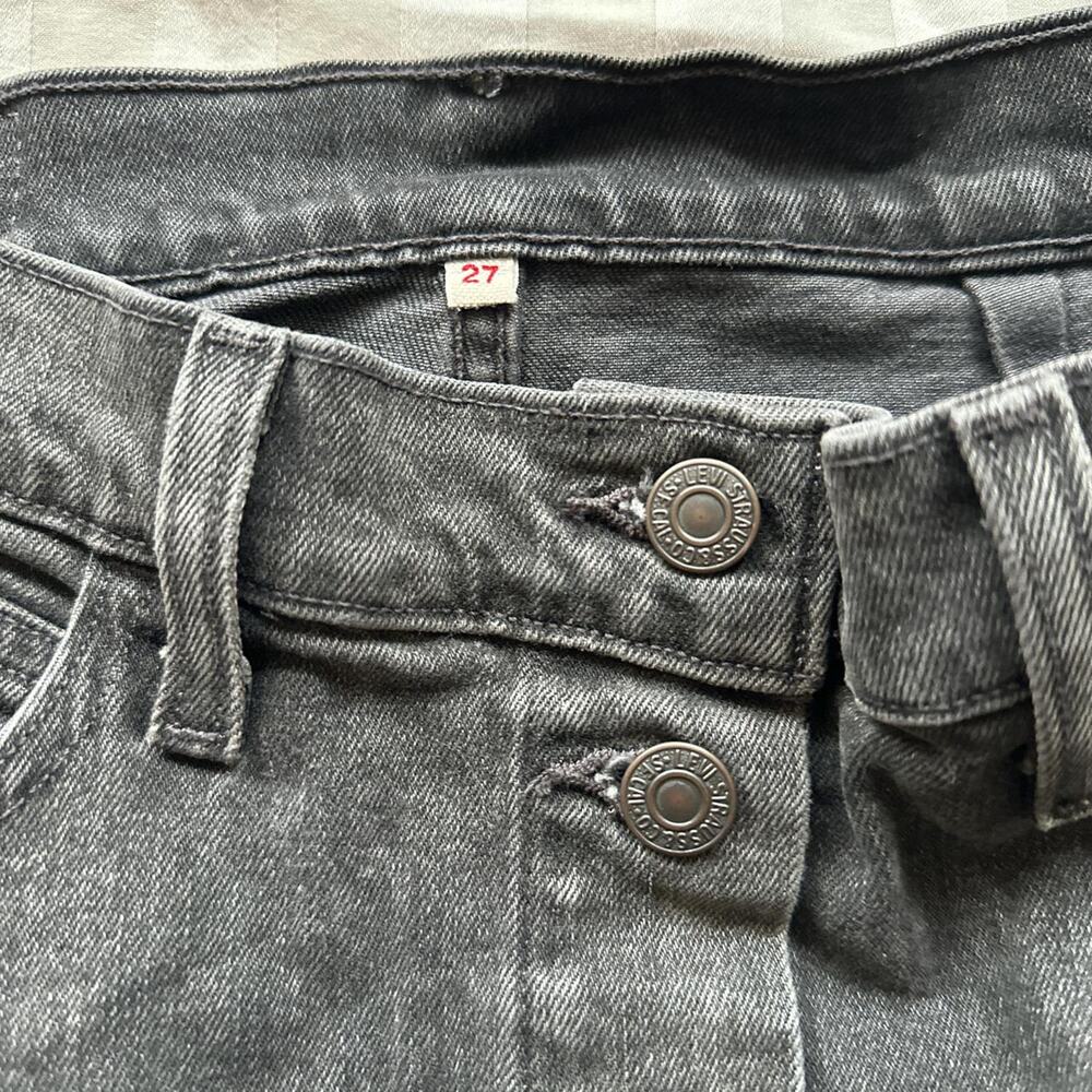 Levi’s Denim Jean Black Midi Skirt with buttons down front - 27” waist - Picture 6 of 8